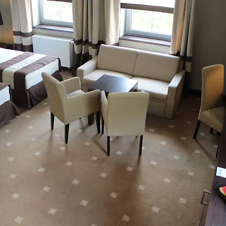 Hotel Nowy Dwor Elizy Blisko Sky Bridge Hotel