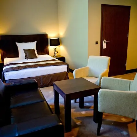 Otel Nowy Dwor Elizy Blisko Sky Bridge