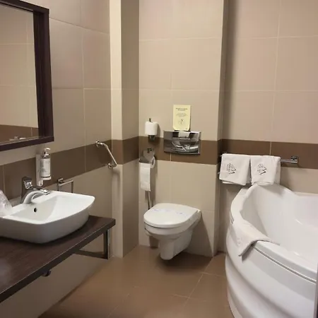 Otel Nowy Dwor Elizy Blisko Sky Bridge Długopole-Zdrój