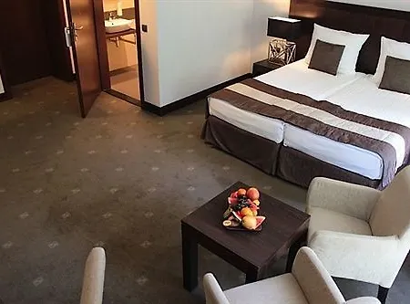 Hotel Nowy Dwor Elizy Blisko Sky Bridge Hotel Dlugopole-Zdroj